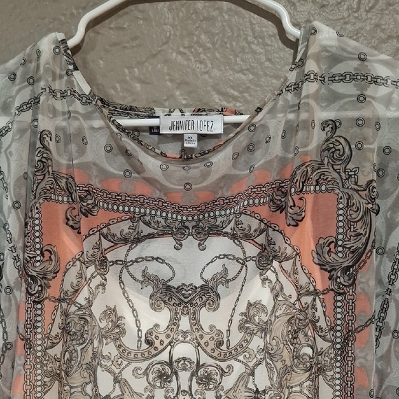 Jennifer Lopez Gray and Pink Graphic 3/4 Sleeve Blouse - Picture 2 of 8